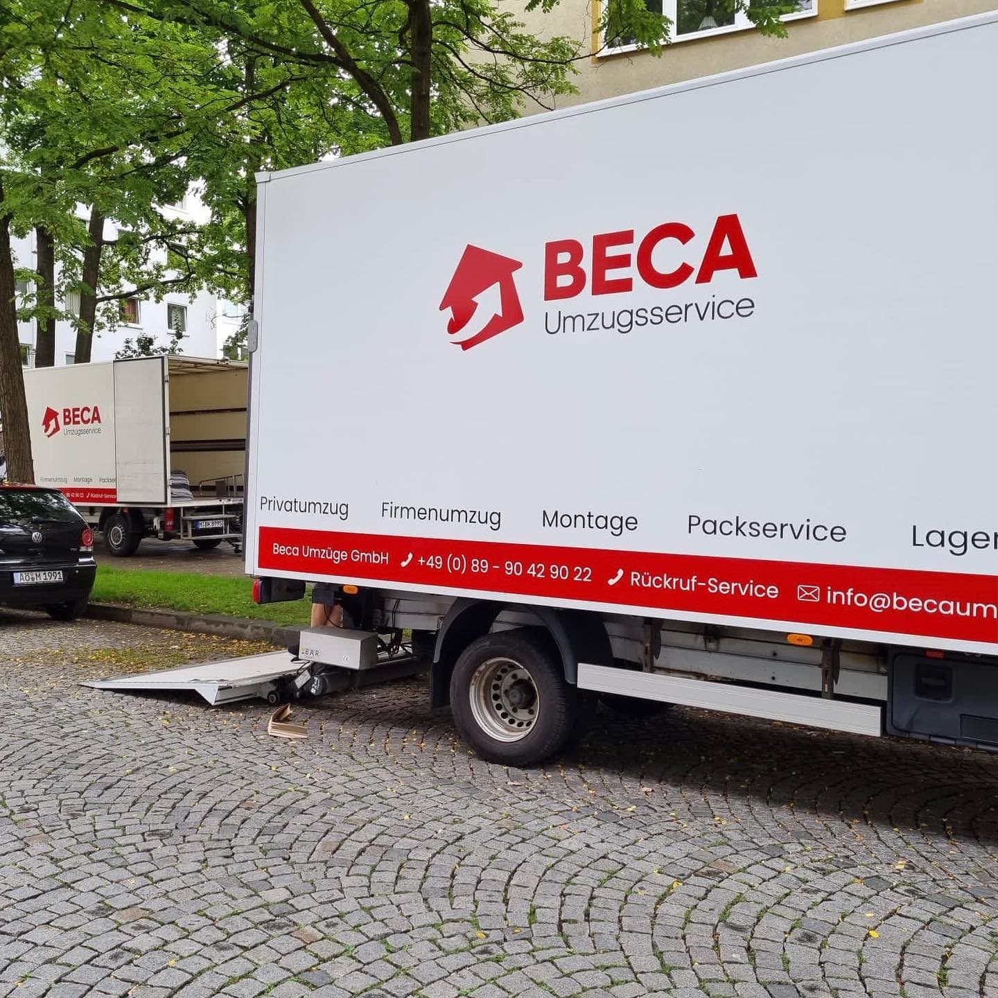 Beca Team mit zufriedenen Kunden und Umzügen in Deutschland